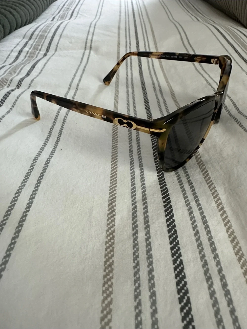 Coach Tortoise Shell Sunglasses with Brown Case